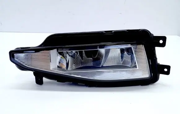 Volkswagen PASSAT B8 Front fog light 3G0941699