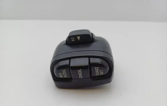 Nissan Maxima Multifunctional control switch/knob
