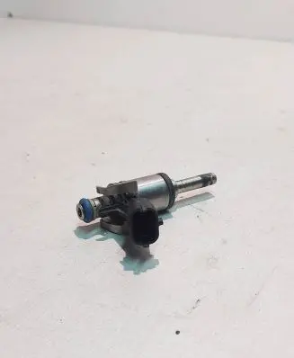 KIA Ceed Fuel injector 353102B110 112618