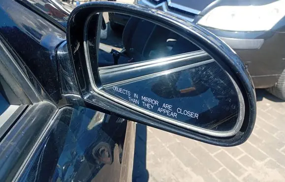 KIA Cerato Front door electric wing mirror