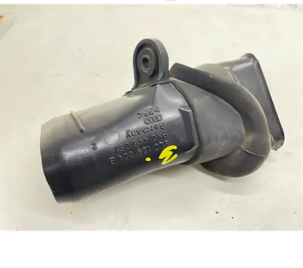 Audi A3 S3 8L Air intake hose/pipe 8L0129604B
