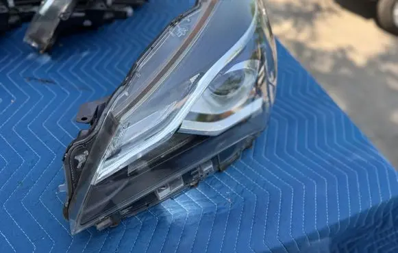 Toyota Yaris Headlight/headlamp YARIS3