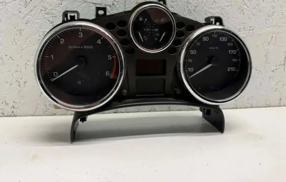 Peugeot 207 Speedometer (instrument cluster) 9662904880
