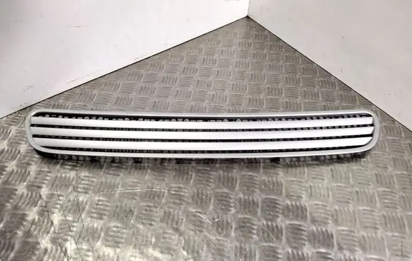 BMW 7 E65 E66 Bonnet/hood grill 