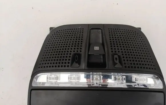 Mercedes-Benz C W205 Front seat light A009008407 A0009018503