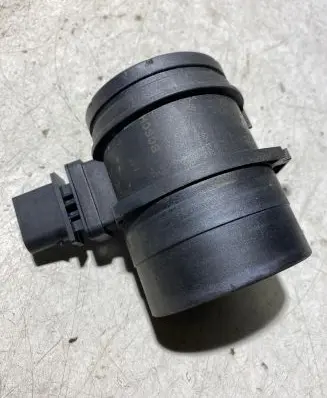 BMW 1 E81 E87 Mass air flow meter 0281006146