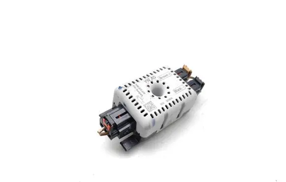 Volkswagen Golf Cross Aerial antenna amplifier 5Q0035570