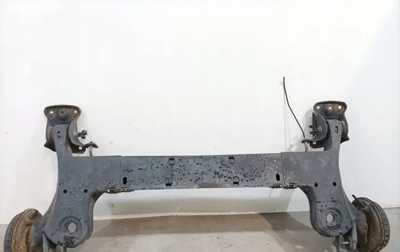 Volkswagen Polo VI Rear axle beam 