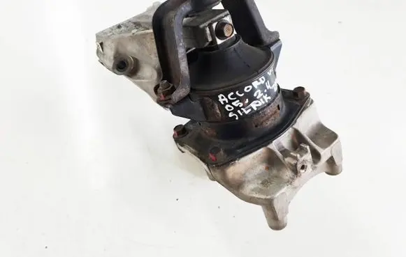 Honda Accord Engine mount vacuum valve 