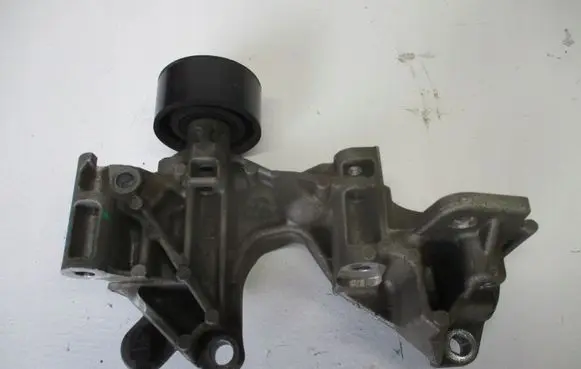 Smart ForTwo III C453 Engine mount vacuum valve 117107055R
