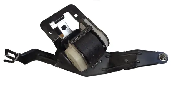 Middle seatbelt (rear)