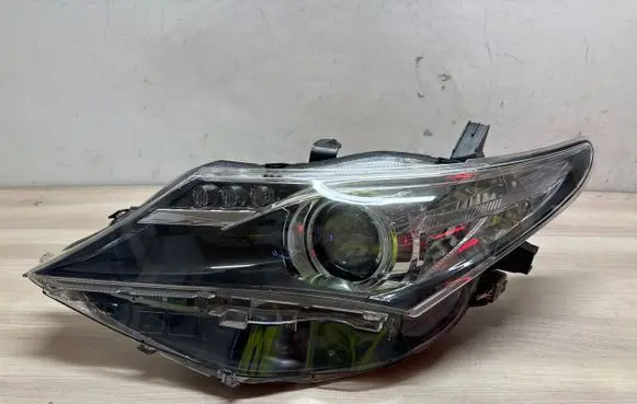 Toyota Auris E180 Headlight/headlamp 89907727