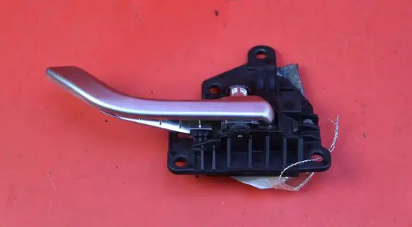 Hyundai i30 Front door interior handle 82623G4000