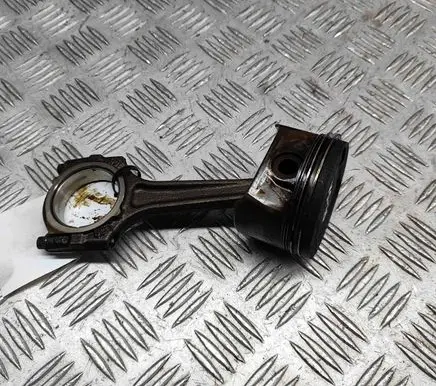 Opel Astra J Piston 55571102