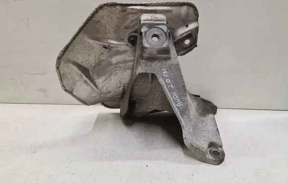 Audi A6 S6 C6 4F Engine mounting bracket 4F0199388C