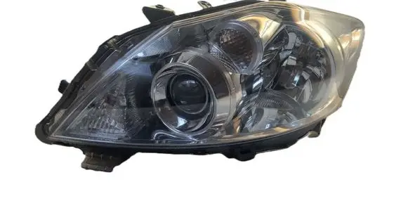 Toyota Auris 150 Headlight/headlamp 8115002540