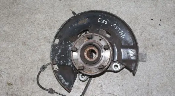 Opel Astra J Front wheel hub