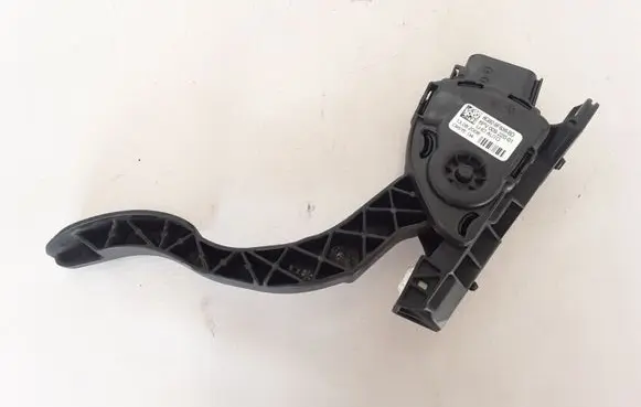 Volvo S80 Accelerator throttle pedal 31329057