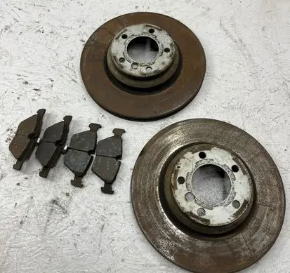 BMW 3 E90 E91 Brake discs and calipers set 4465