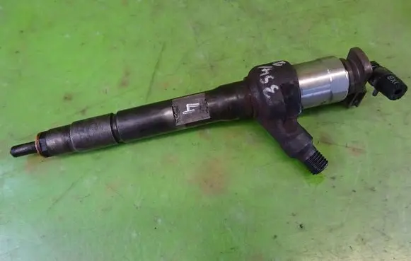 Mazda 6 Fuel injector R2AA13H50
