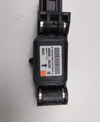 Suzuki Grand Vitara II Airbag deployment crash/impact sensor 3893065J30