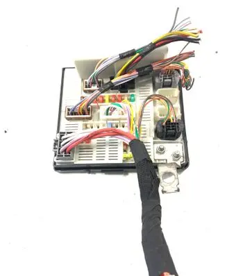 Renault Kangoo II Fuse box set 1070001260 519220305