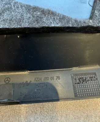 Mercedes-Benz C W204 Dashboard side end trim A2046800178 107214 2046800178