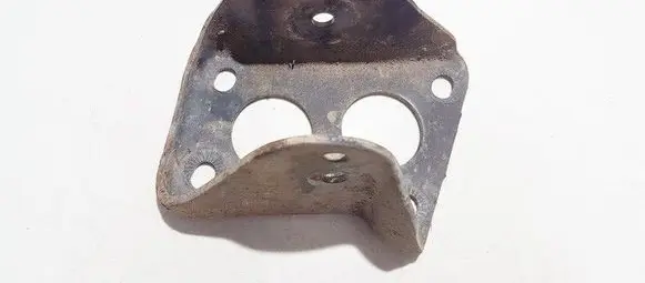 Skoda Octavia Mk1 (1U) Engine mounting bracket