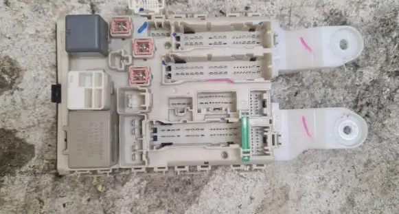 Toyota Auris 150 Fuse module