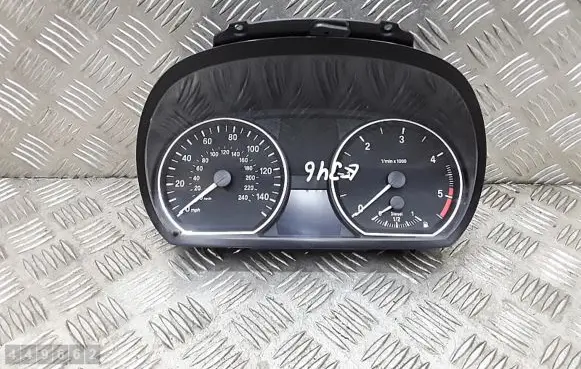 BMW 1 E81 E87 Speedometer (instrument cluster) 10415682