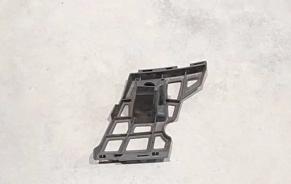 Skoda Yeti (5L) Front bumper mounting bracket 5L0807056