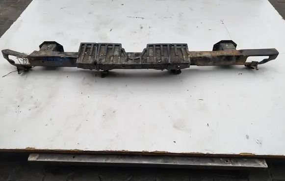 Opel Vivaro Rear bumper support beam 