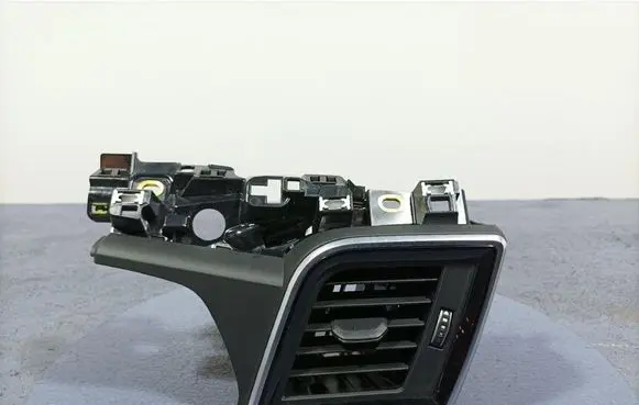 Dashboard side air vent grill/cover trim