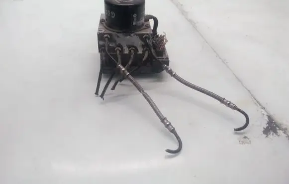 Volkswagen Golf IV ABS Pump 1J0907379G