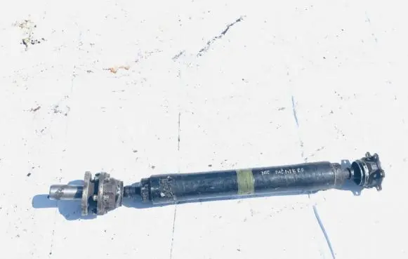 Mitsubishi Montero Rear driveshaft/prop shaft 