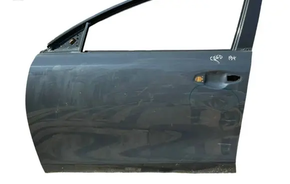 KIA Ceed Front door
