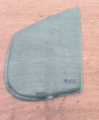 Opel Vivaro Front door vent window glass four-door 43R00049 DOT24AS2M25