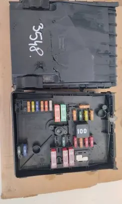 Volkswagen Golf VI Fuse box set 1K0937125D