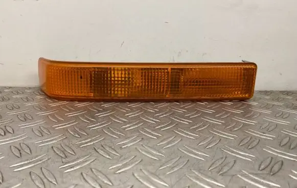 Chevrolet Blazer Front indicator light 16524256 16525394 16525398