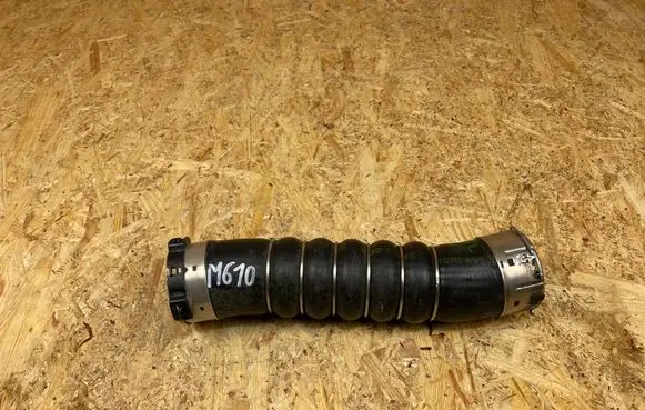 Intercooler hose/pipe
