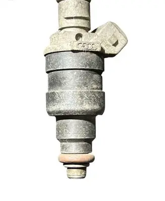 Audi A6 S6 C5 4B Fuel injector 078133551M