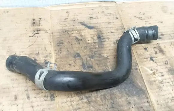 Mazda 323 F Engine coolant pipe/hose