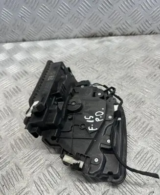 BMW X5 F15 Front door lock 7362784 18427810