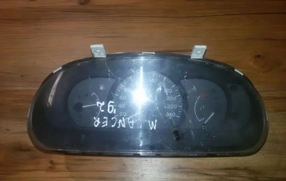 Mitsubishi Colt Speedometer (instrument cluster) mb899862
