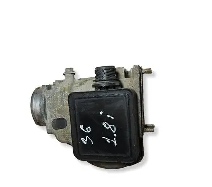 BMW 3 E36 Mass air flow meter 1734655 0280202134