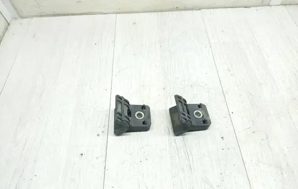 Opel Astra J Radiator mount bracket 13250318