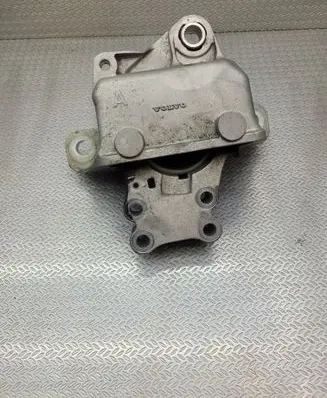 Volvo XC40 Engine mount bracket 32298324