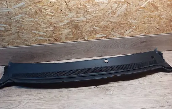 Ford Focus Wiper trim 4M51A02216