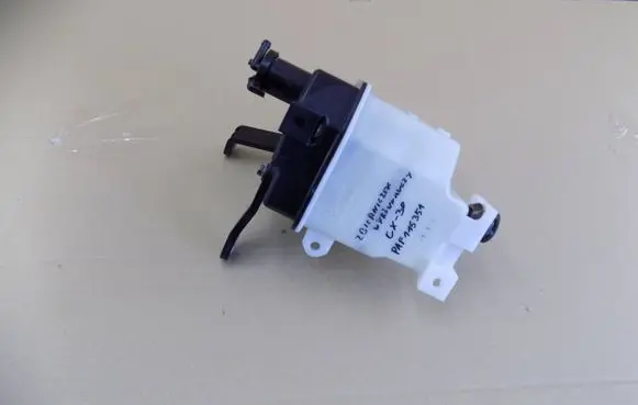 Mazda CX-30 Coolant expansion tank/reservoir PAF115351