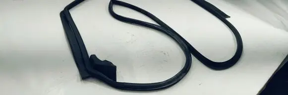 Subaru Outback (BS) Rubber seal rear door 